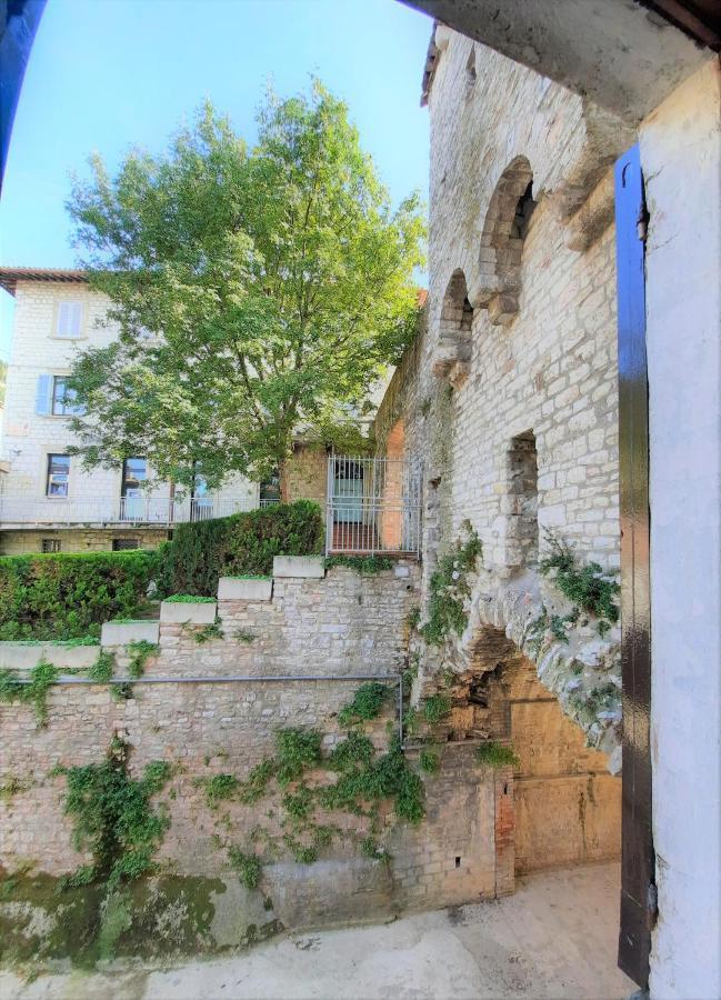 Hotel San Francesco e il lupo Gubbio Esterno foto